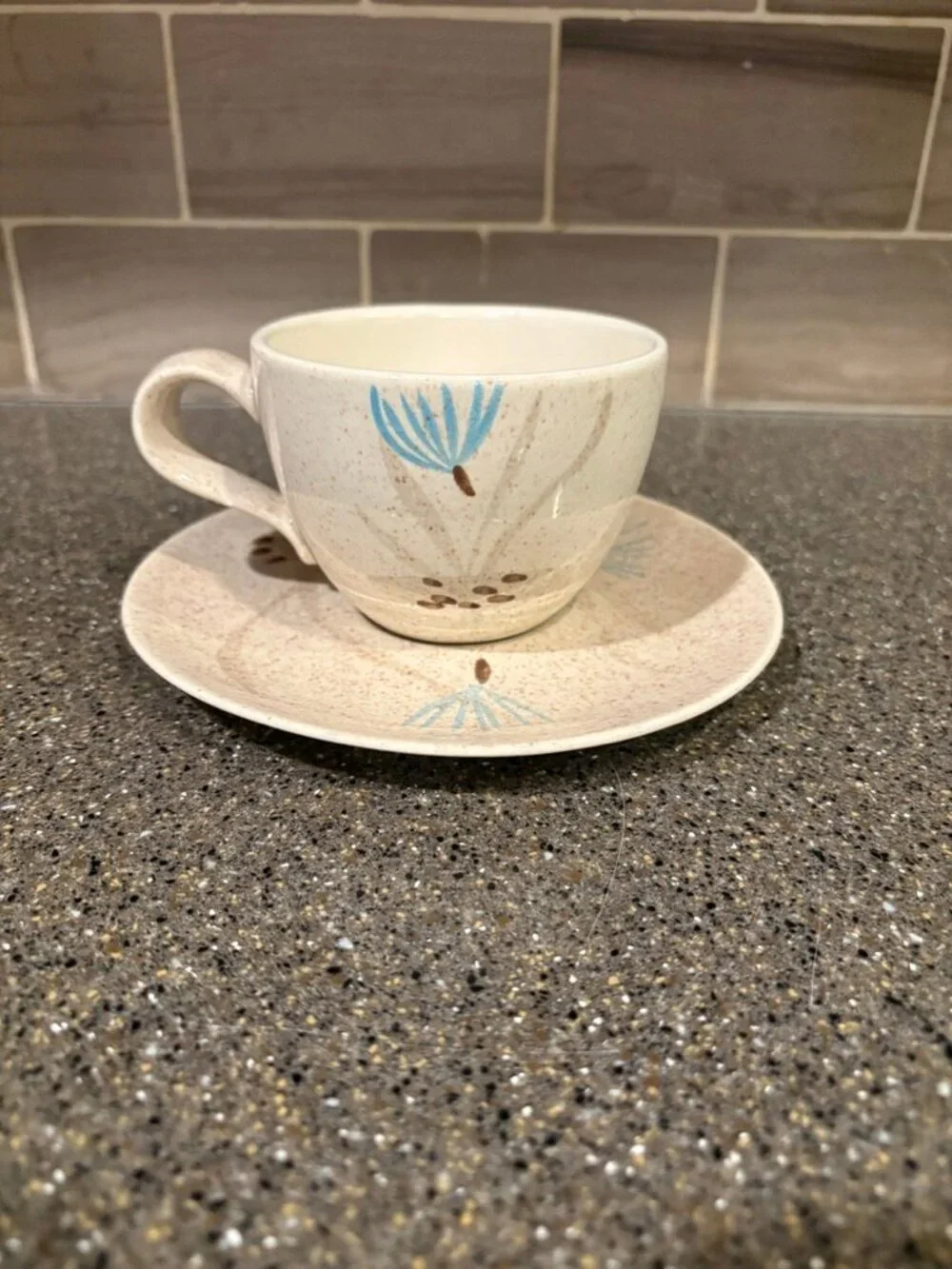 Vtg 6 sets Red Wing Bob White cups & saucers, 3 extra saucers, pristine MCM